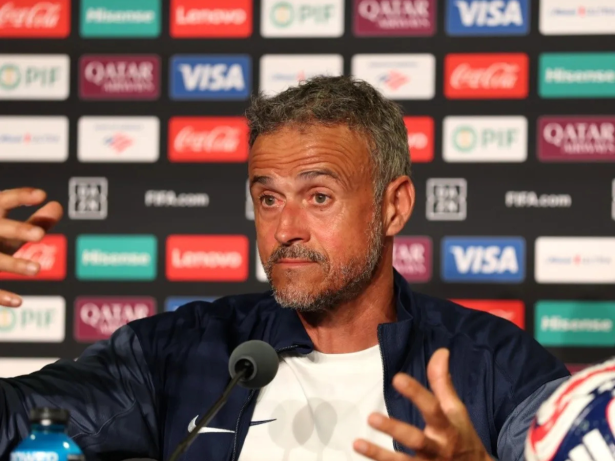 Luis Enrique elogia defesa do Botafogo após derrota do PSG no Mundial: “Eficientes”
