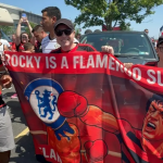 Torcida do Flamengo impressiona ingleses em festa antes de duelo com o Chelsea
