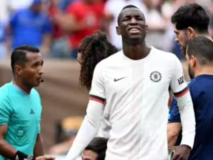 FIFA aplica punição a jogador do Chelsea expulso no duelo com o Flamengo