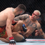 Charles do Bronx é nocauteado e cinturão dos leves do UFC ganha novo campeão