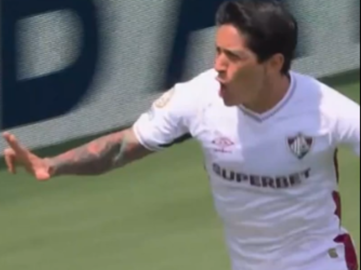 Hernan Cano comemorando o gol sobre a Inter de Milão/Reprodução/CazéTV