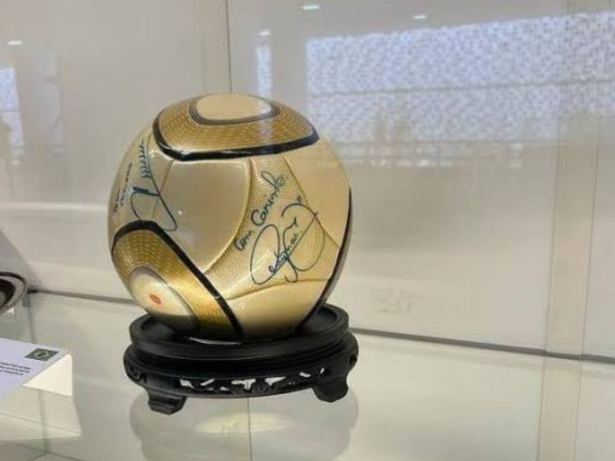 STF condena homem acusado de furtar bola assinada por Neymar no 8/1