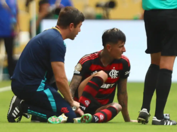Fratura reincidente força cirurgia em Pulgar, que vira baixa no Flamengo