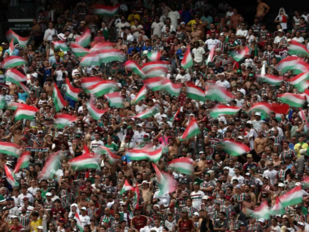 Torcida do Fluminense organiza recepção no Rio para celebrar volta do time após Mundial