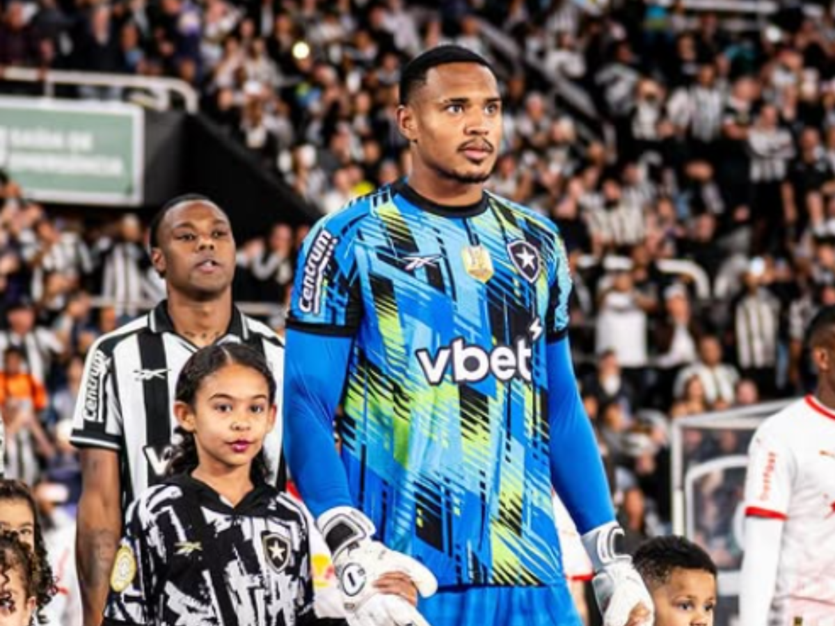 Goleiro John Victor no Botafogo/Reprodução/Instagram @johnvictor
