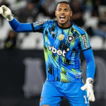 Fim da novela: John fica no Botafogo e acerto com West Ham é descartado