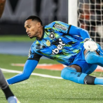Torcida do West Ham ironiza chegada de goleiro brasileiro: “Contratação sem sentido”