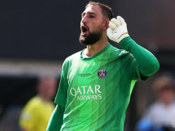 Futuro de Donnarumma vira alvo na Inglaterra após decisão do PSG na Supercopa