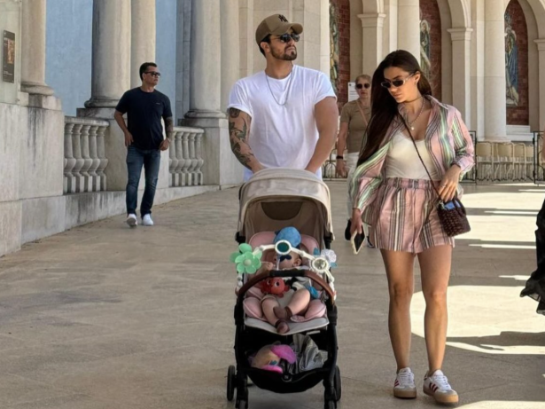 Em Portugal, Luan Santana é visto turistando com esposa e filha, Serena