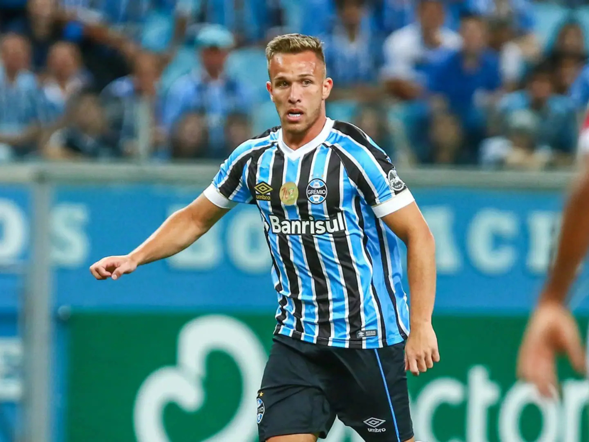 Arthur Melo no Grêmio/Reprodução/Lucas Uebel