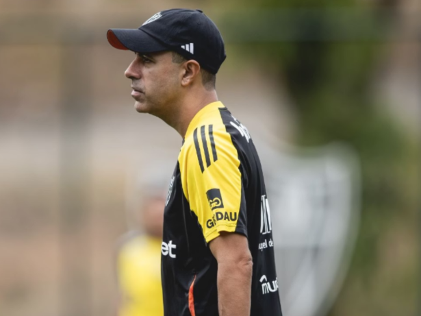 Atlético-MG define interino após saída de Cuca e inicia busca por novo técnico