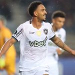 Carlo Ancelotti convoca Vitinho, do Botafogo para a Seleção após corte de Vanderson