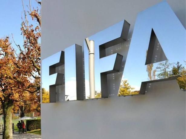 FIFA vai pagar R$ 1,8 bilhão a clubes que cederem jogadores para Copa e eliminatórias