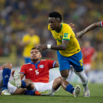 Tá em crise? Chama o Chile! Brasil defende tabu histórico no Maracanã. Saiba mais!