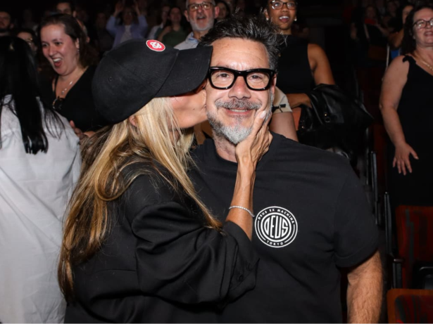 Adriane Galisteu curte vale night com o marido em show do Roupa Nova