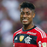 Bruno Henrique rebate rumores sobre ter negado proposta de renovação com o Flamengo
