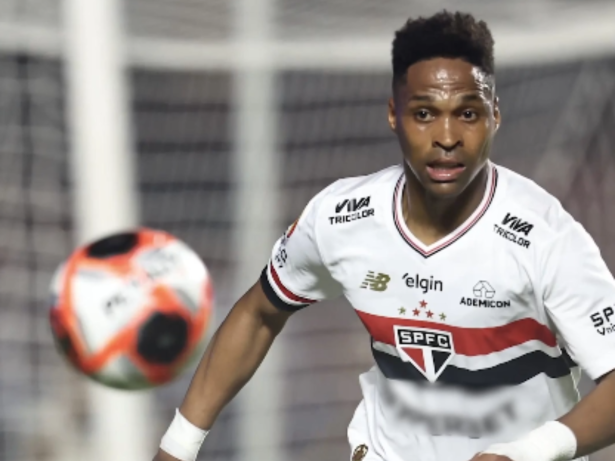 Lateral do São Paulo valoriza competitividade interna no clube: “Briga sadia”