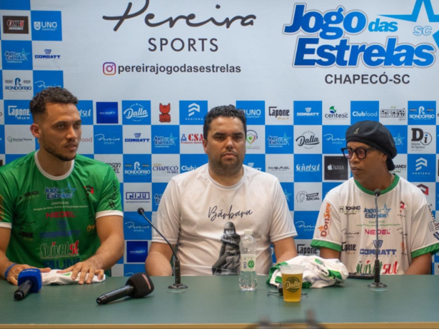 José Pereira comemora 15 anos do jogo das estrelas com Adriano Imperador X Lucas Guimarães
