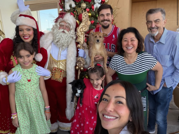 Sabrina Sato publica foto em família celebrando o Natal e revela que o pai está internado