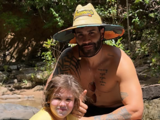 Goiano raiz! Gusttavo Lima mostra esquenta de Natal em clima de interior