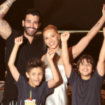 Andressa Suita abre álbum de fotos do aniversário de 38 anos: “Amor”