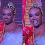 Thelma Assis se emociona na Mocidade Alegre e fala da responsabilidade de viver Léa Garcia