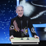 Síndrome de Tourette: especialista explica condição após convidado gritar ofensas no Prêmio Bafta