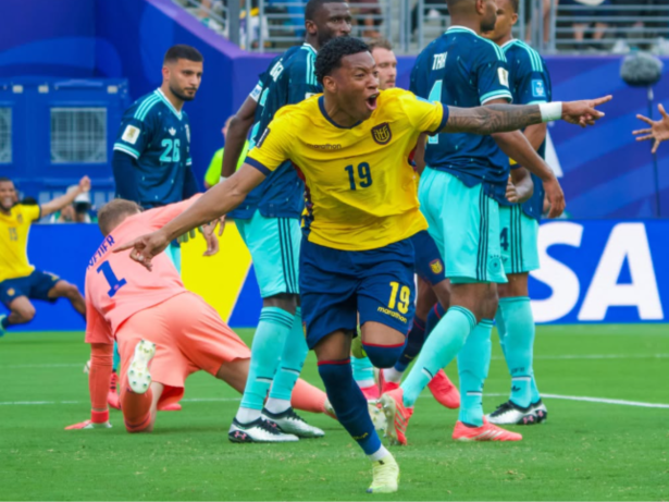 Plata, do Flamengo, vira herói do Equador na Copa e web dispara: “Arrumou um clube na Europa”