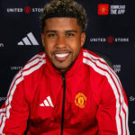 Agora é oficial! Andrey Santos troca o Chelsea pelo Manchester United
