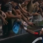 Corinthians é punido após hostilização a garoto que recebeu camisa de Neymar