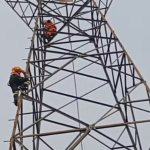 Criança de 5 anos sobe em torre de energia e mobiliza bombeiros em RO