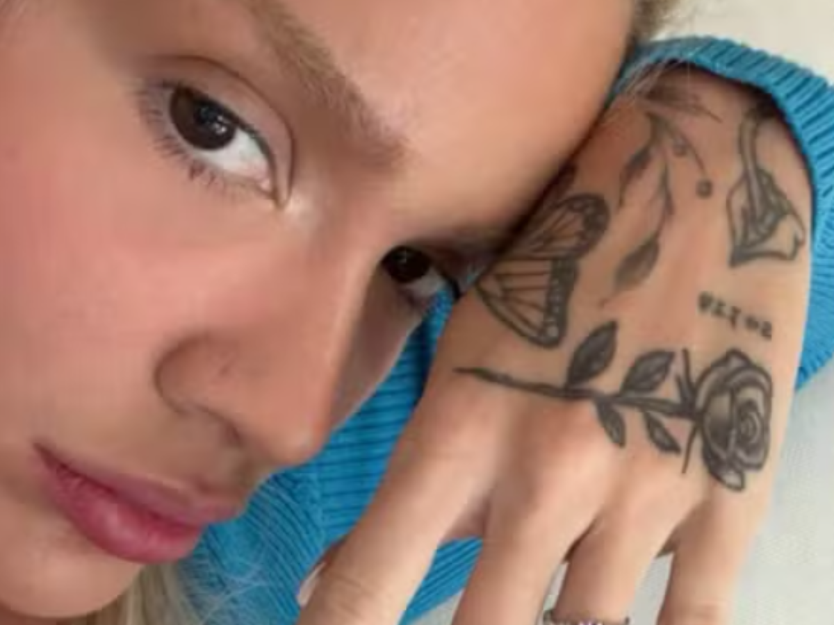 Karoline Lima revela arrependimento sobre suas tatuagens: 'Já não sou mais eu'