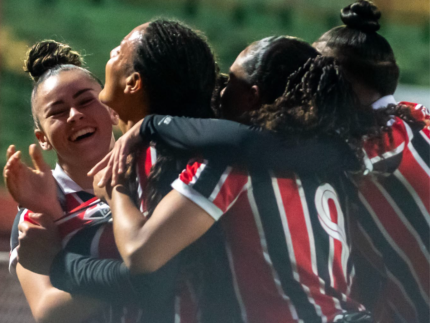 Novas gerações do futebol feminino se enfrentam em torneio internacional; saiba mais
