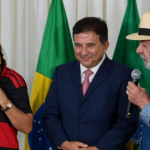 “Não traz nenhum prejuízo pro futebol”, afirma Lula sobre fim das bets