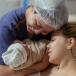 Mari Fernandez e Júlia Ribeiro anunciam nascimento da filha: “Nosso maior presente chegou”