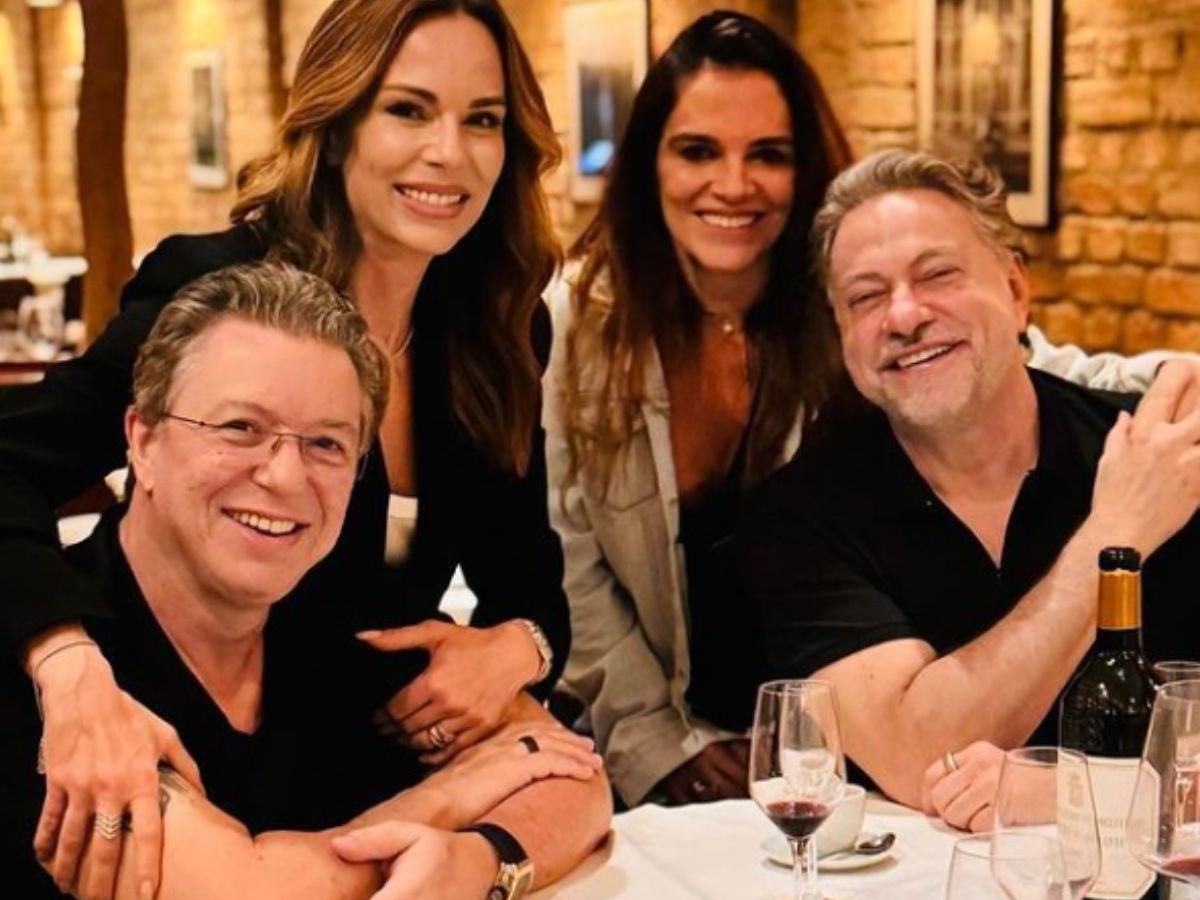 Boninho, Ana Furtado, Mara Carvalho e o presidente do São Paulo, Julio Casares jantando