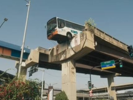 Trágico acidente de ônibus marca o primeiro capítulo da novela Volta por Cima