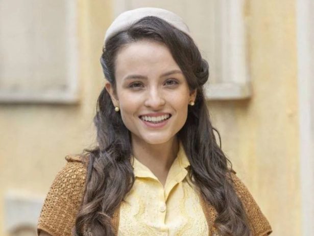 Larissa Manoela viverá personagem misteriosa e com duas versões em “Êta Mundo Melhor!”