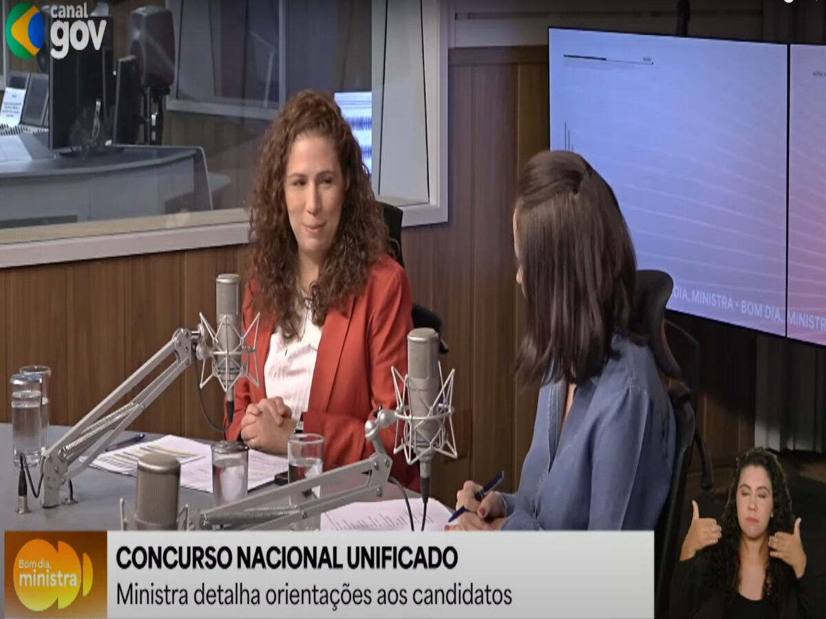 Ministra de Gestão Esther Dweck - Internet Reprodução Ministra de Gestão Esther Dweck - Internet Reprodução