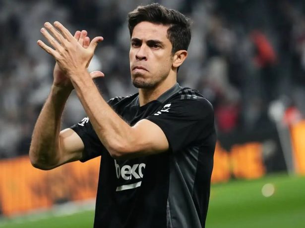 Mercado: Corinthians negocia com zagueiro e avalia volante do São Paulo