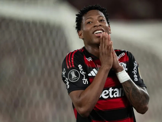 Perseguição ou erros juvenis? Expulsão de Plata reacende debate no Flamengo