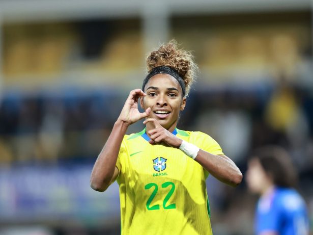 Brasil vence a Itália e amplia invencibilidade sob comando de Arthur Elias