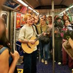 Sem cortes! Novo projeto de Ed Sheeran promete experiência imersiva na Netflix