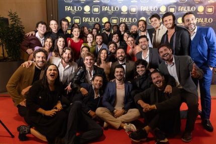 Uma história de resiliência e amor, afirma diretor sobre nova série da Record 2 Elenco de Paulo em festa