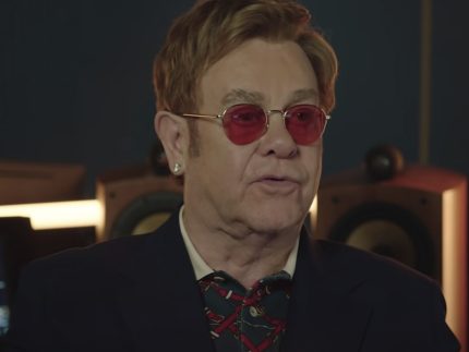 Aos 77 anos, Elton John reflete sobre quanto tempo de vida ainda tem