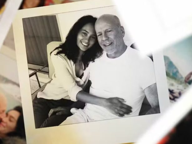 Esposa de Bruce Willis afirma viver ‘um longo adeus’ com a demência do ator