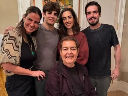 Esposa de Faustão tranquiliza fãs sobre estado de saúde do apresentador: “Tudo indo bem”