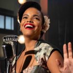Noite de Natal tem “Êta Mundo Melhor!” tem apresentação de Dita cantando mascarada
