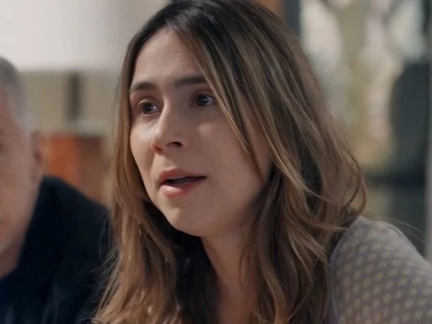 Em “Três Graças”, Lucélia confessa que matou os próprios pais: “Não iam durar muito”
