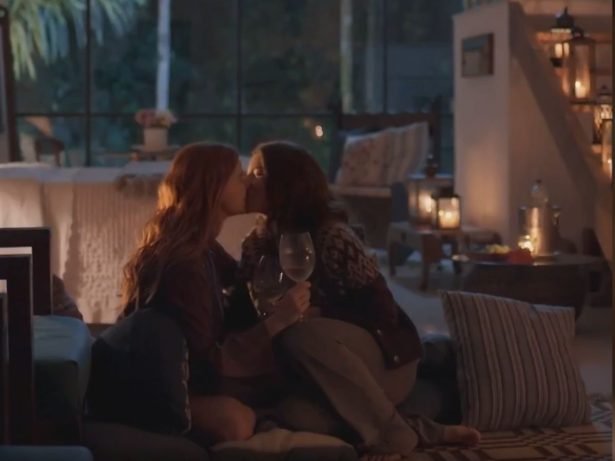Opinião: “Três Graças” faz história com primeira cena de sexo entre duas mulheres